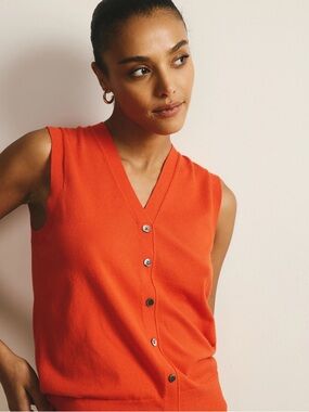 Universal Standard Button-Front Knit Vest in Poppy- Size M- 18/20- NWT